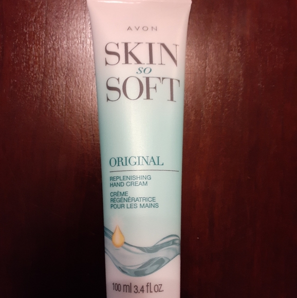 AVON HAND CARE BUNDLE - Picture 2 of 4